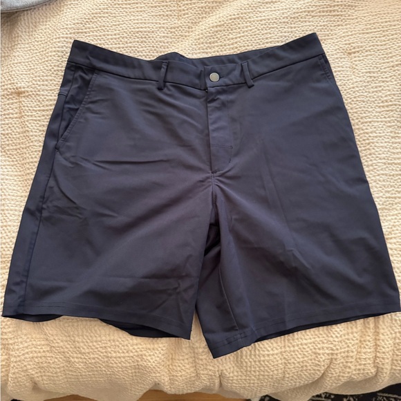 Old Navy Men's Navy Blue Active Shorts - Picture 1 of 4